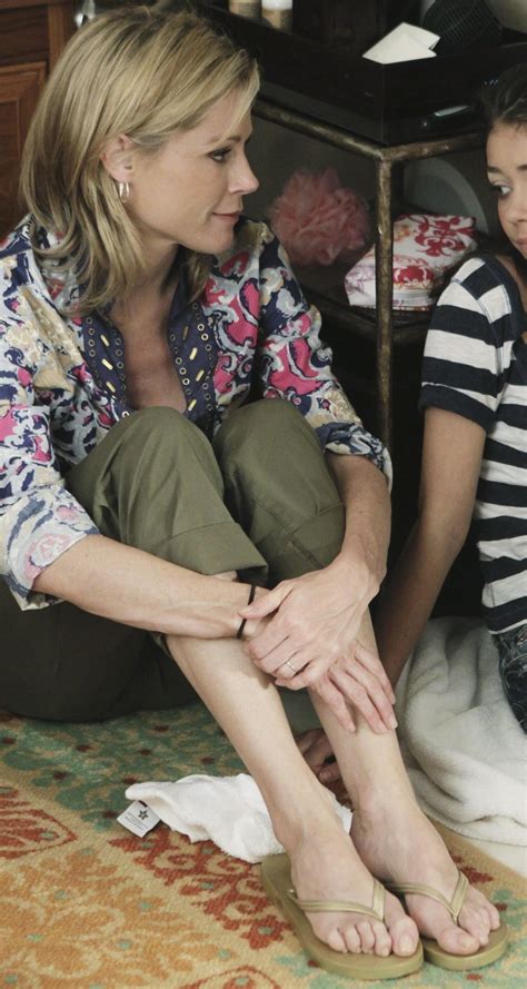 Julie Bowen : r/CelebrityFeet