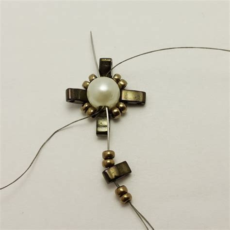 Free Tutorials Using Tila Beads 的图像结果