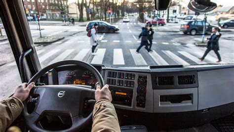 How to protect cyclists and pedestrians | Volvo Group