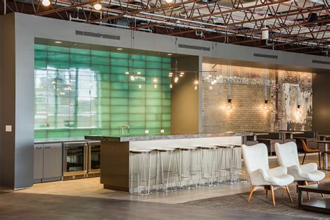 One North Dearborn — Architecture Photography | Commercial Real Estate ...