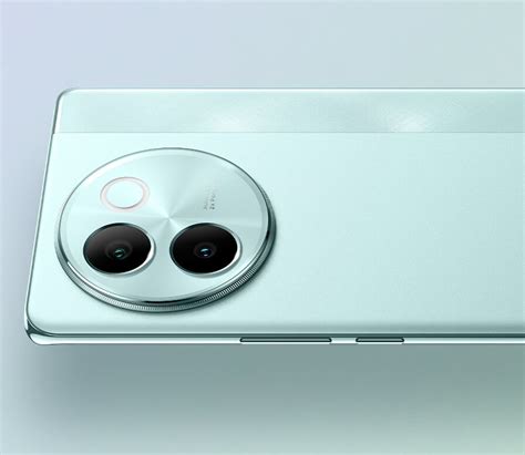 vivo V30e-Aura Light Portrait, Sony IMX 882 Camera | vivo India
