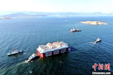 福建首个深海养殖渔旅平台顺利出海_腾讯新闻