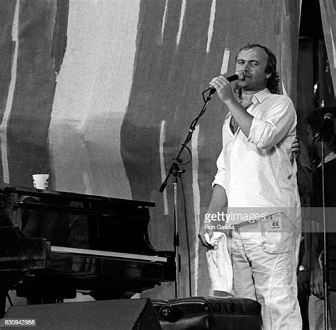 Phil Collins Live Aid Stock Photos and Pictures | Getty Images