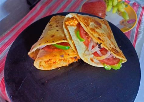Tandoori Paneer Wrap Recipe by Daxa Parmar - Cookpad
