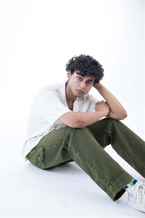 Relaxed Fit Dark Green Pants – BlueJam