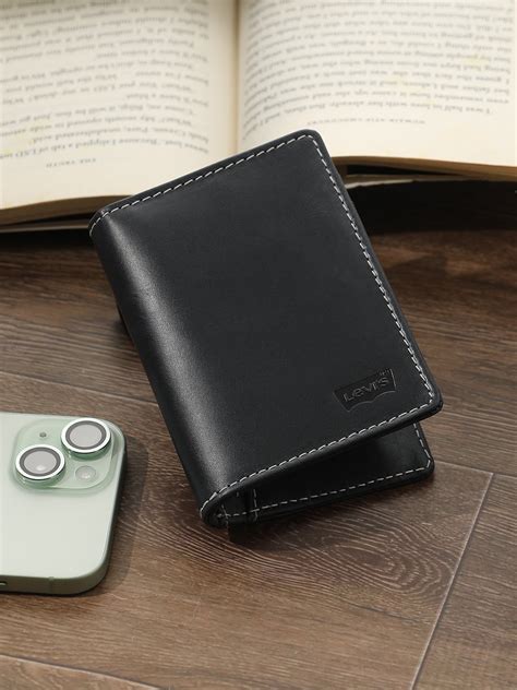 Men's Navy Solid Card Holder – Levis India Store