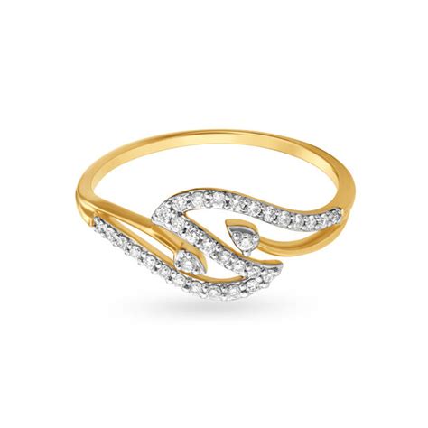 Glossy Diamond and Gold Finger Ring