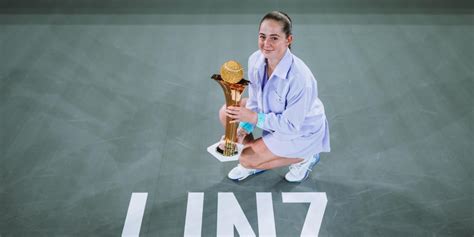 Ostapenko se hace con el título en Linz tras derrotar a Alexandrova