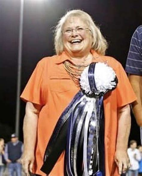 Family, friends and colleagues pay respect to Linda Crabtree - The Tri ...