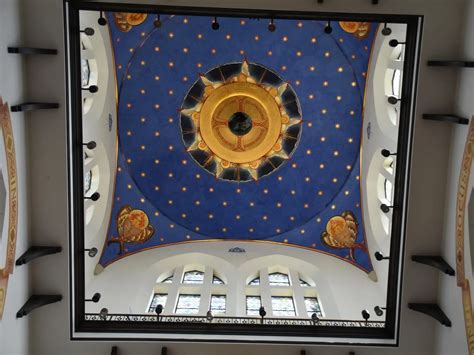 New Christendom College chapel embraces tradition - Arlington Catholic ...