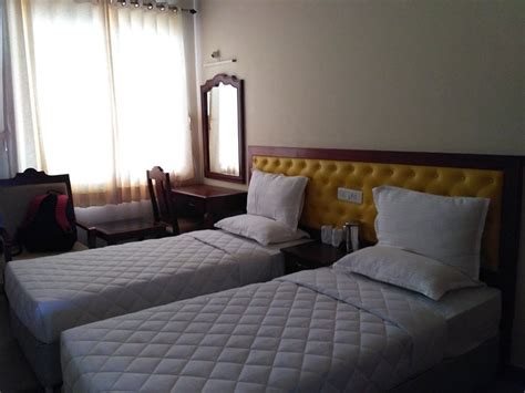 HOTEL MAYURA BILIGIRI (Biligiriranga Hills) - Lodging Reviews, Photos ...