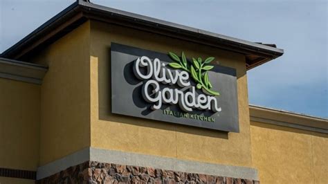 Pennsylvania Olive Garden suicide: Disturbing 911 audio emerges; 'man ...
