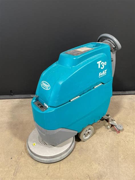 TENNANT T3E FLOOR SCRUBBER