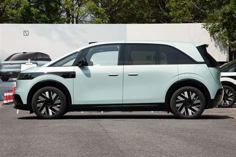 New car | Zeekr MIX is launched - CEVAUTO