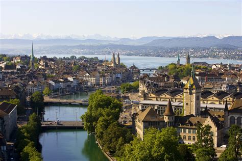 Stunning Zurich: A 4K Ultra HD View of City, River, and Lake