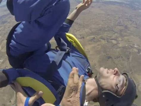 Skydive jumpmaster saves man who has seizure 9,000 feet in the air ...