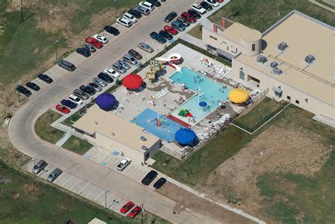 Ryan Swimming Pool 的图像结果