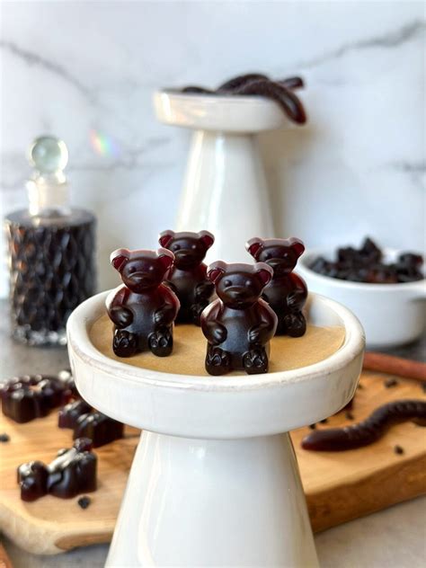 Easy Elderberry Gummies Recipe (How to Make Elderberry Gummies ...