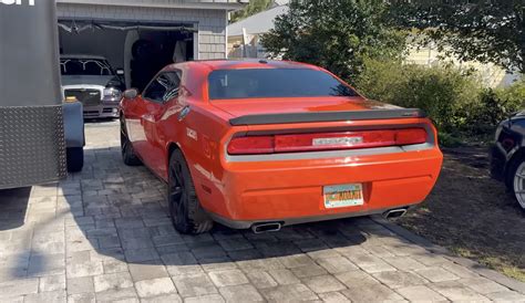 He Bought a Dodge Challenger SRT8 for $6,000, Got Very Good News When He Popped the Door ...