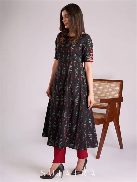 Ikat Sarees | Buy Pure Cotton Ikat Sarees Online Shopping in India ...