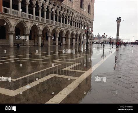 Tide marks hi-res stock photography and images - Alamy