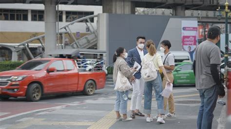 Interview Outside 的图像结果