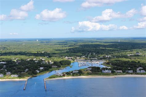 Leo Cakounes Harwich 2018 Annual Guide: Harwich | Cape Co...