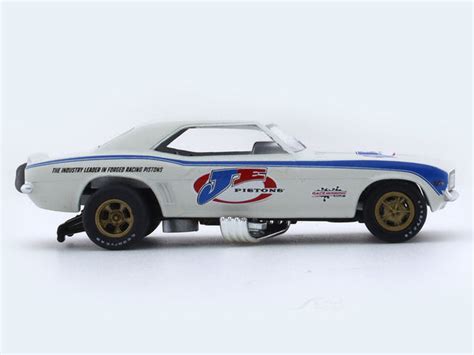 1969 Chevrolet Camaro Z/28 JE Piston 1:64 M2 Machines diecast hauler ...