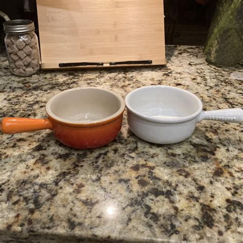 Can anyone explain the difference from the two French Onion Bowls? I ...