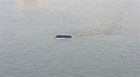 car plunges into ganga at nimtala crematorium early morning accident ...