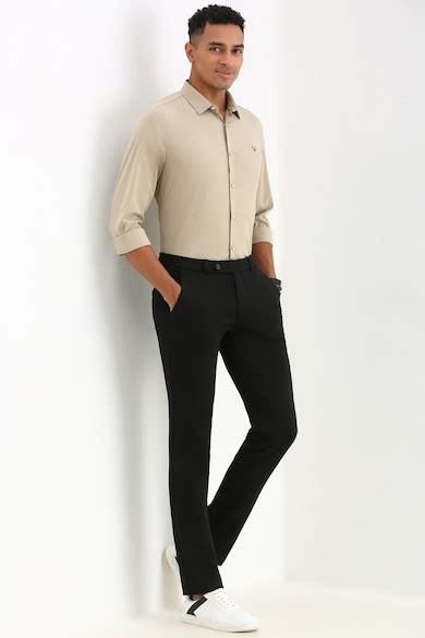 Buy Men Khaki Slim Fit Solid Full Sleeves Casual Shirt Online ...