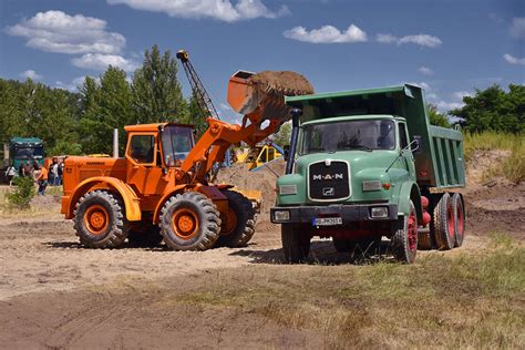 On the Road | The online truck zine :: truckinfocus.com