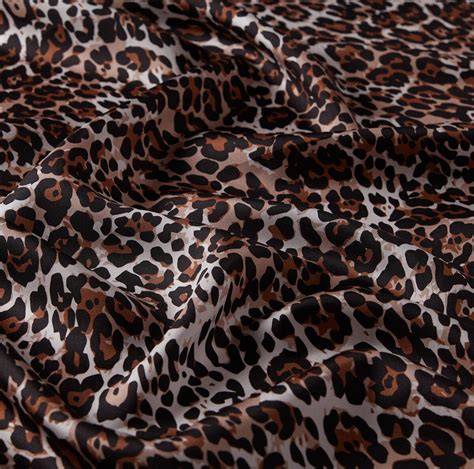 Cream Cheetah Print Silk Twill Scarf | Ipekevi