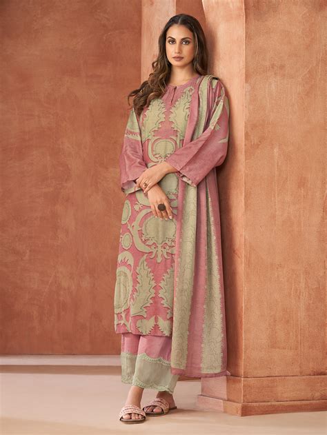 Stitched Suits – Spraha
