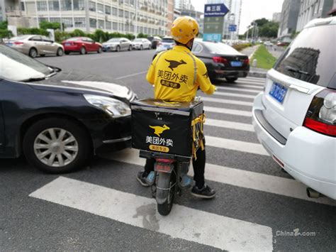 网曝河北邯郸市一出租车司机不打表、拒载，“接单了骂人”
