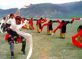 青海藏族牧民迎来剪羊毛季节--图片频道--人民网