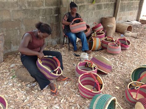 Geolicrafts is a training centre for the arts and crafts industry in ...