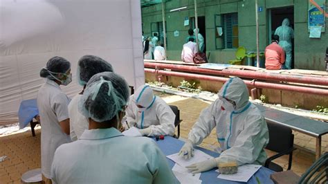 दिल्ली: लेडी हार्डिंग अस्पताल में 2 डॉक्टर समेत 6 स्टाफ मेंबर कोरोना ...