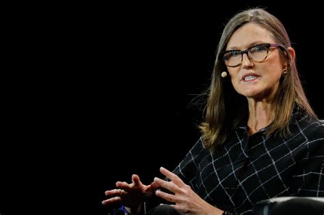 Cathie Wood Says She's A Twitter Fan Again After Musk Takeover