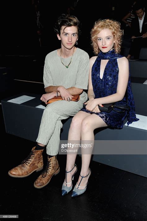 Julia Garner - wikiFeet