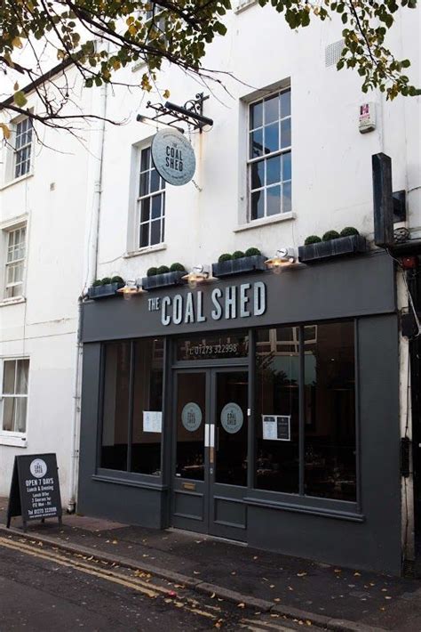 Shop Front Signage Design 的图像结果