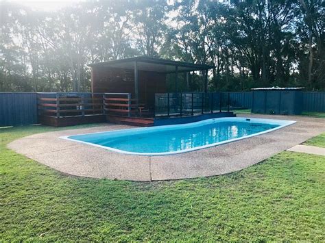 Bull N Bush Hotel Pool Pictures & Reviews - Tripadvisor