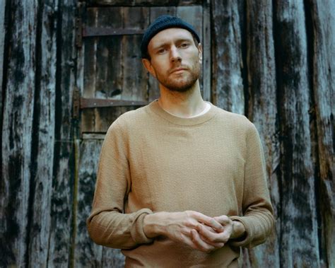 Feature: Novo Amor Dives into the Shimmering Depths of Breathtaking LP, 