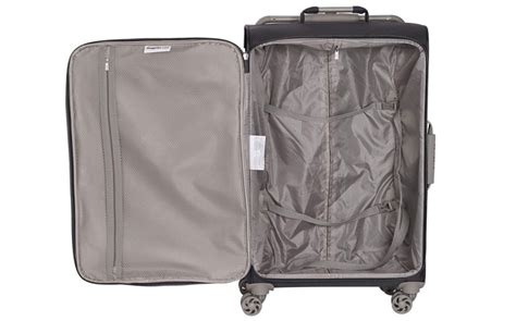 IT Luggage New York 8 Wheel Review : Luggage Review