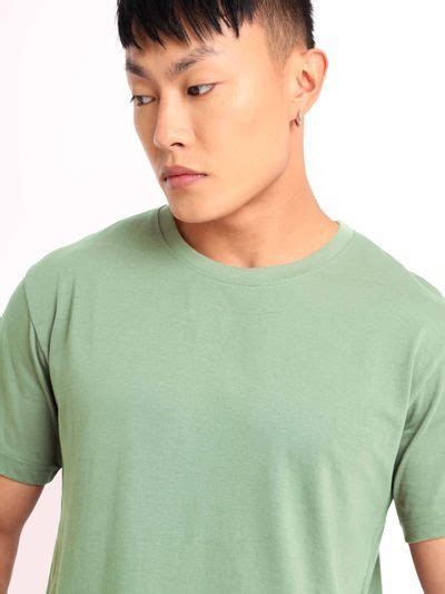 Best Plain T Shirts for Men in ₹379 at Beyoung with 24\% Off