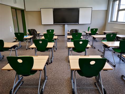 DIGITAL TRANSFORMATION IN CLASSROOMS WITH OPTOMA'S CREATIVE TOUCH 5 ...