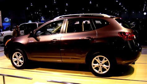 Nissan Rogue I (S35) 2.5i (170 Hp) AWD CVT 2008 - 2011 Specs and ...