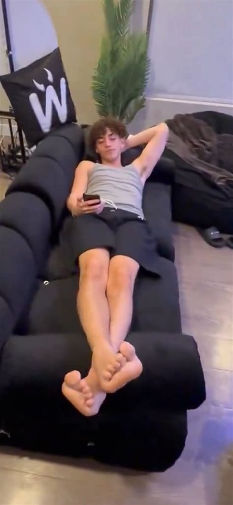 Julian Barboza's feet