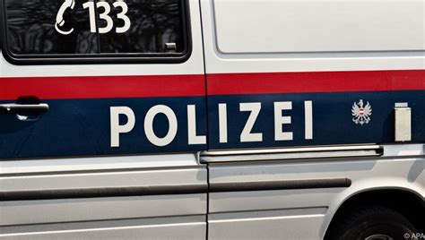 Polizei verletzte bei Razzia Menschenwürde von Angestellter - UnserTirol24