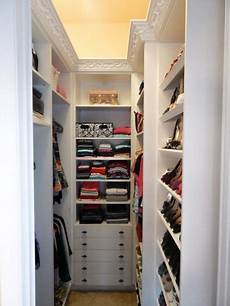 Walk In Closet Designs For Small Spaces by Fascinating Best Small Walk In Closet Ideas Drawhome Walk In Closet Designs For Small Spaces
